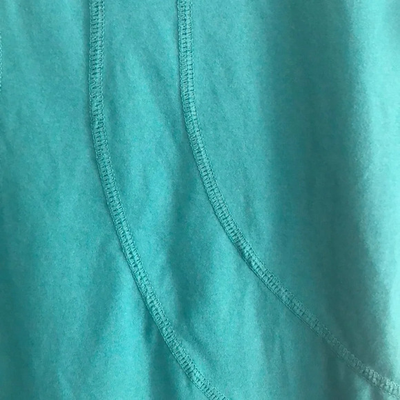 Reebok Dynamic Harbor Blue Slim Fit Scoop Neck Moisture Control Top Small NWT - Picture 4 of 9